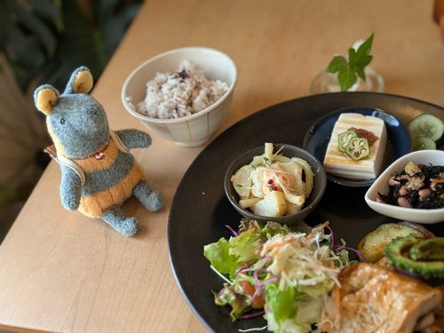 お昼ご飯なのだ
八角の効いたゴーヤの炒め物が美味しかったのだ