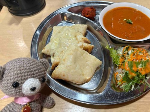 チーズナンとトマトペーストのチキンカレー🍛
チーズナン、ギリギリで食べ切れた…😱
とってもおいしかったのに！これが歳ってやつか！？！？🐻😱
めちゃくちゃおいしかったよ！！🐻✨