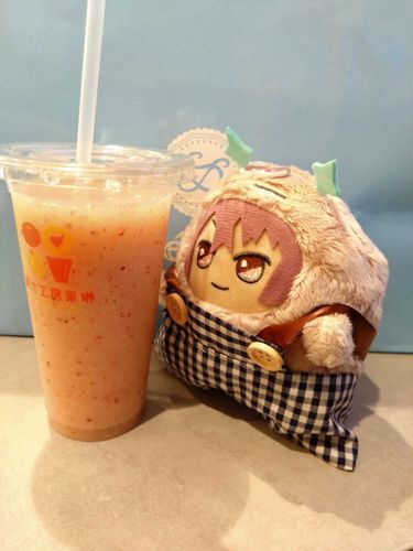 桃のスムージーを頂きました。

つめたくて、うまいぞ!

