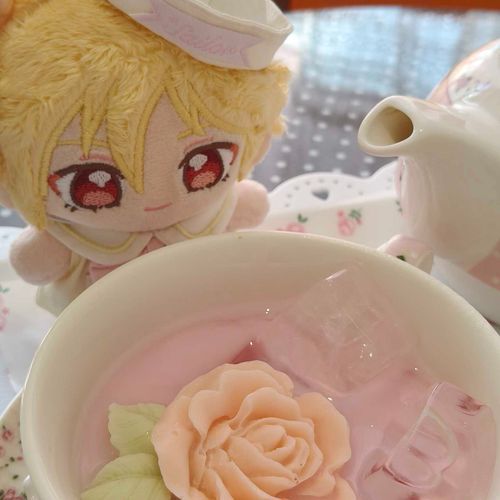 ꒰｡-◡-｡꒱
可愛…