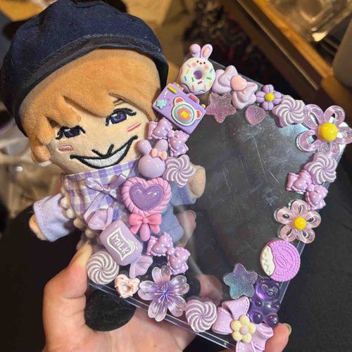 とってもかわええのもらった、でっかいおれのしゃしん入れてもらうんや!
けん