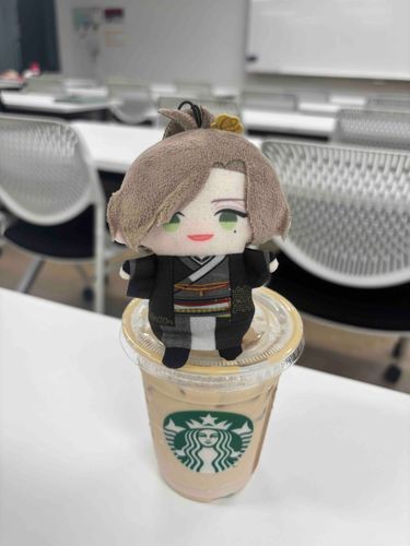 スタバの新作、飲ませません‼️

