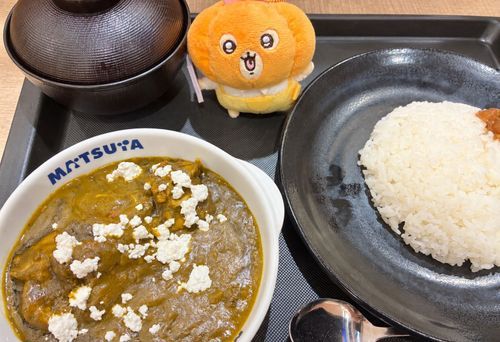 この前食べたほうれん草とカッテージチーズのカレー🍛また食べたいと思っていたらもう別のメニューに変わってた🫨