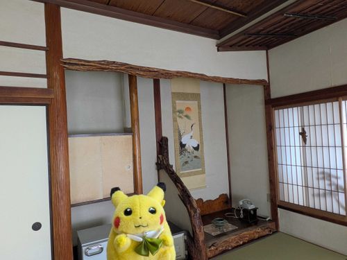 ぼく、ピャーチカ！
バンちゃんとは長年のつきあい
でね、これがぼくらのおうち…
えっウソついて良いのは明日？
間違えちゃった！
