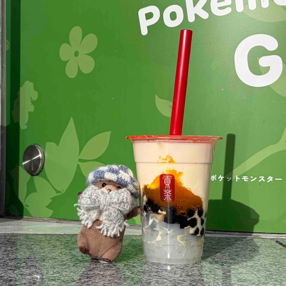さいきんの ごはん だよ！
いちまいめは おこのみやき！
わっちは あちちで くさくさ なっちゃうから とおくから みてたよ
にまいめは ごんちゃの あんにんまんごー てやつに たぴおかと なたでここ いっぱい いれたやつ！とっても おいしかった