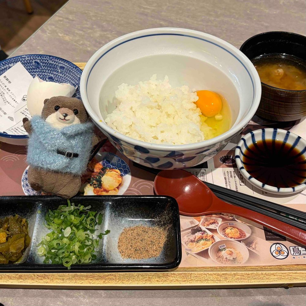 さいきんの ごはんだよ！
なんだか わっち たべて ばっかりかも
だって ほら ね
おそとは ゆきだし さむいし ね
ごはんは おいしし ね