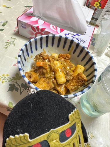 ジャギっち
おい‼️今日はなんかよく分からない炒め物か‼️隠し味は、カレー粉らしいぜ
