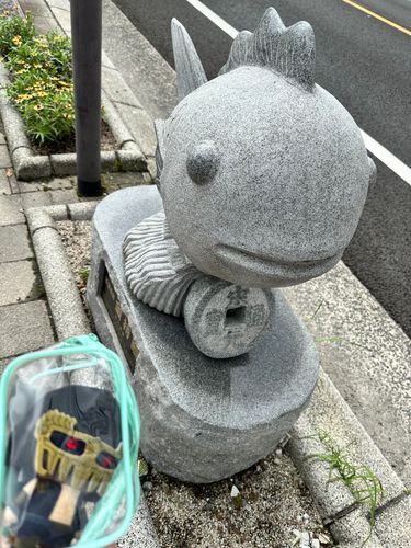 ジャギっち
んんん！？なんだか、魚が銭を持っているぜ‼️