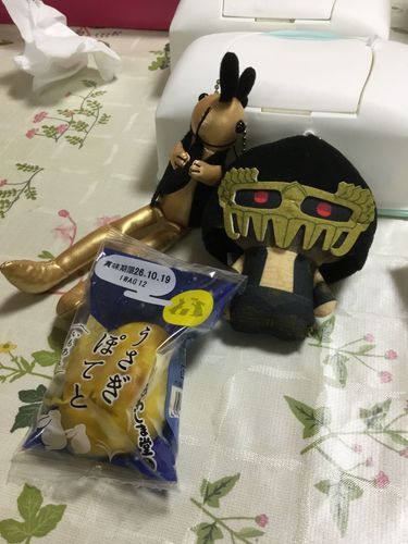 ジャギっち
おい‼️天の声‼️昨日が十五夜🎑だからって、外は曇ってて満月見れなかったぜ‼️

天の声🌝
満月🌕は見れなくても、お月様は雲の上で輝いておりますぞ。これでも、召し上がれ。

ペリ
♬