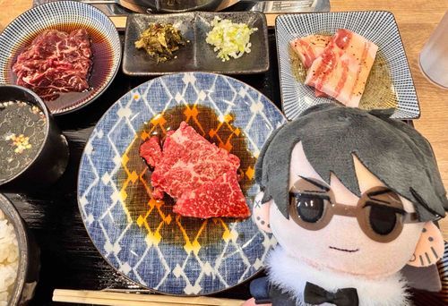 お肉をじゅわじゅわ焼いていく