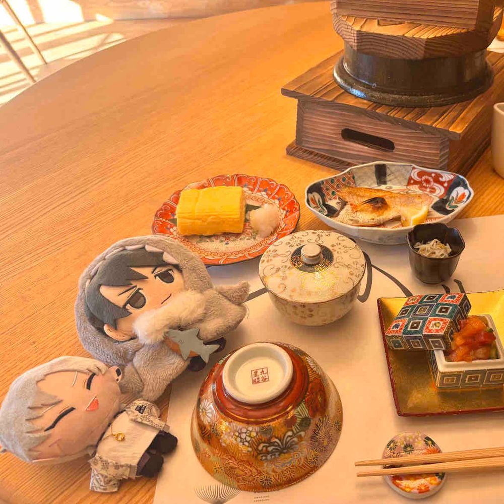 温泉の朝　たらふく食べる