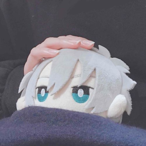 きょうは うちのが たいちょう くずして おやすみじゃき、
まだ ふたりで ふとんのなかに おる
めいっぱい くっついて あっためてやることに するぜよ
くるしそうで しんぱいじゃけど、へいじつも こうして いっしょなのは、ちょっぴり むねが ほかほかするのう