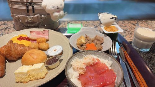 朝食バイキング 高いところからみてくれてるね
むー