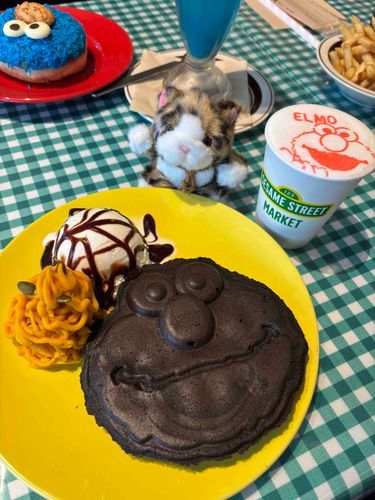 ミャーン！（タピオカちゃんセサミストリートカフェに行ったの）