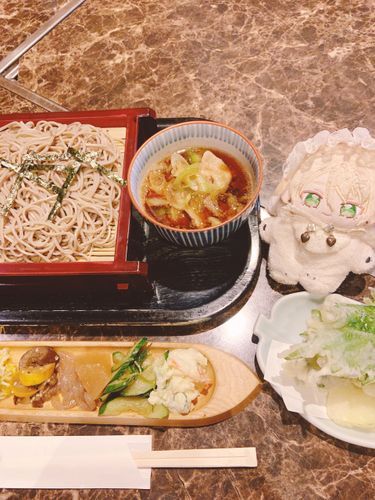 十割そばだよ〜
箱根旅行のときに食べたんだ❕🎶

ゆずさんは今イベント❔を爆走しているらしくなかなか俺にかまってくれない( ⸝⸝⸝⩌⤚⩌ )チアいっぱいあげるからねーっていってるけど、チアってなに？
半泣きになりながら回してたガチャと関係あるのかなぁ？