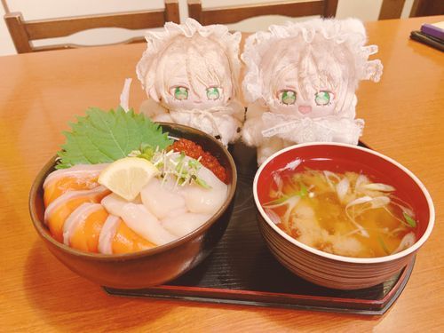 二条市場で海鮮丼たべたよぉ🐟❣️
ほたてぷりっぷりでちょ〜美味しかった(๑>؂<๑)✨️