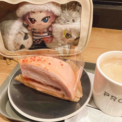 ケーキ…… じっ……