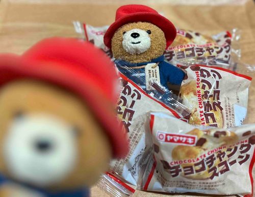 ヤマザキパンのチョコチャンクスコーン
お安いのにチョコがゴロゴロはいっている