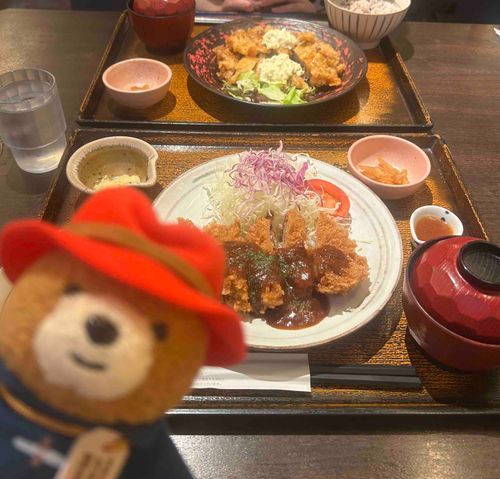 大戸屋のデミグラスチキンカツ
好きなのだけじゃなくていろんなメニューをたべていきたい

おひや