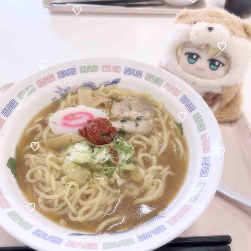 昼はもちろんラーメン一択！