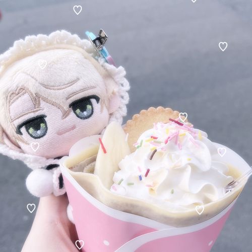祭りに行ったぞ！
これはチョコバナナクレープだ。
