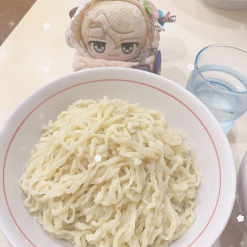 今日はつけ麺を食べたぞ！
麺が俺の髪色に似ているな、はは。