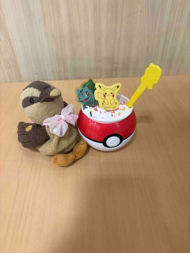 ぽっぽもアイスはすきだけど、あくまでもかいぬしにつきあってあげてるだけなんだ。