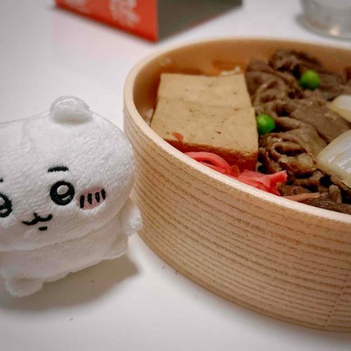 お肉　🍱