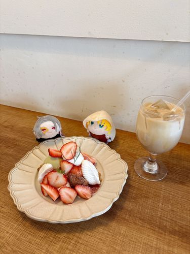 🎀「いーとんめす？というらしい。おおつぶのいちごがたくさんはいっていて、ぜいたくだな」