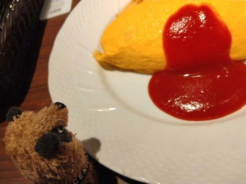 オムレぇスっちゃ、いっづもキラキラしてんねェ！
てぇしたもんだよぉ。