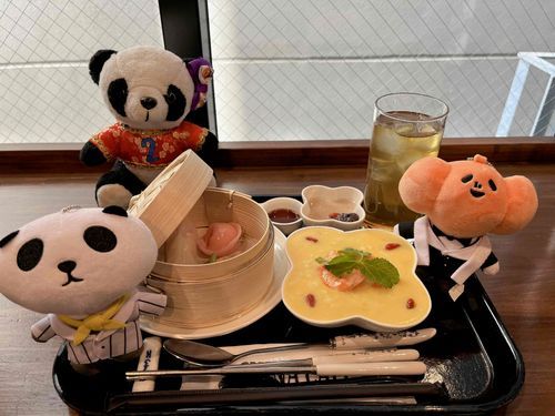 チャイナカフェ🐼🥟
かぼちゃの おかゆ🎃を もらったよ