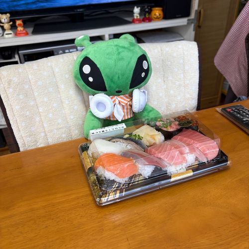 ぱっくのおスシ🍣
おスシはゲンキが出るナ
チキュウに来てハジメテ知ったケド
ナマのおサカナがこんなにオイシイとは思わなカッタゾ