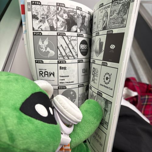 今日ハ待ちに待ったM3春の日ダ！
これカラ流通せんたー前で入場マチをするゾ！
DJ修行のタメ、色んなてくのの音源をテニイレルのダ！
わくわく👽👽👽