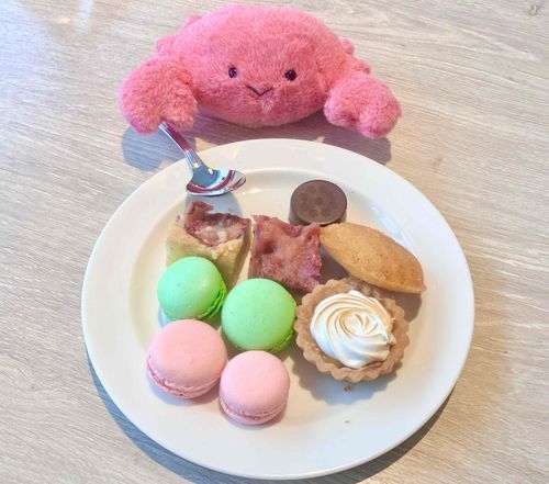 スイーツを食べるかにみそ