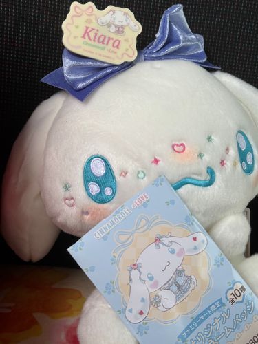 可愛くて買っちゃった💕

【ファミリーマート限定 シナモロール ＝LOVE アクリルネームバッジ】