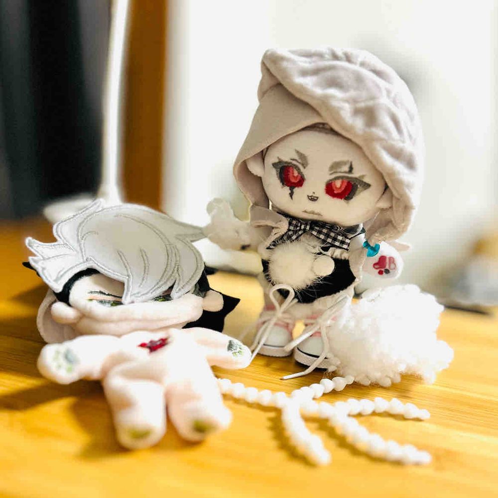 ふふふ、ついにあたらしいおともだちにたましいをいれるしゅじゅつをするスーパードクターわたくしちゃん
ふわふわのいのちのもとをたくさんいれていきます！わたくしちゃんもこうやってうまれたんですよ
いっしょにいっぱいおでかけしましょうね♪