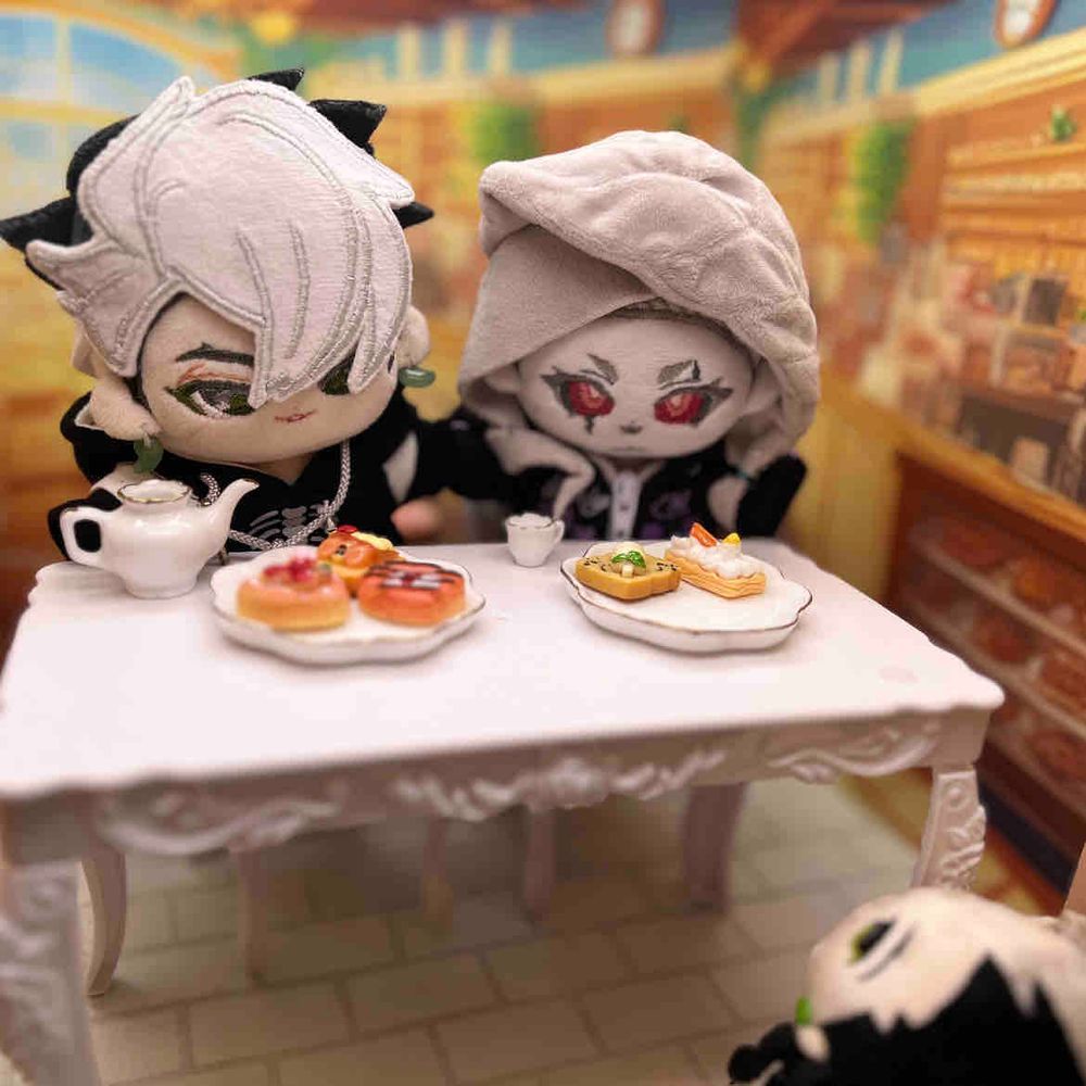 とうきょうのおもいで、さつえいすぽっとその②ですぞ！

ンンンンン！おもちをすいまする！かんろかんろ♪

みんなでおうちごっこもしました！