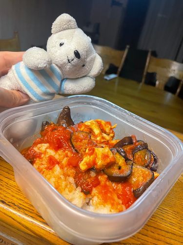 べべのお料理日記📔カルディのトマト缶チキン煮込🥫