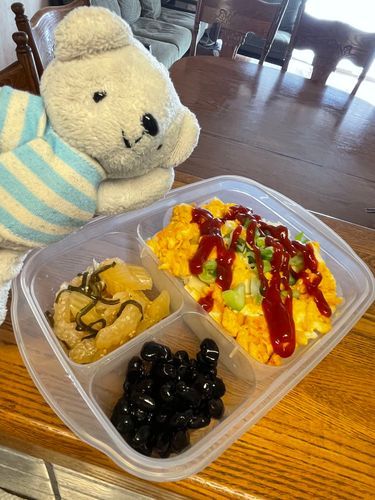 べべの手料理日記📔VIVANTみて寝不足だよオムライス弁当🍳