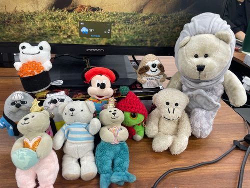 出社したらスタバのクマさんたち増えててびっくり🧜‍♀️🧜‍♂️🇸🇬
週始まりから素敵なサプライズ💛