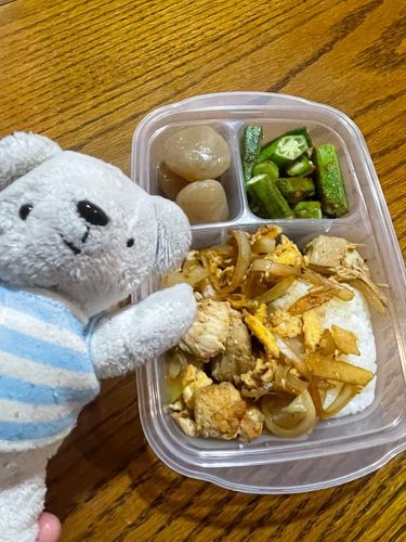 べべの手料理日記📔いつもお弁当箱の一角は買うだけ副菜で楽してる🤫