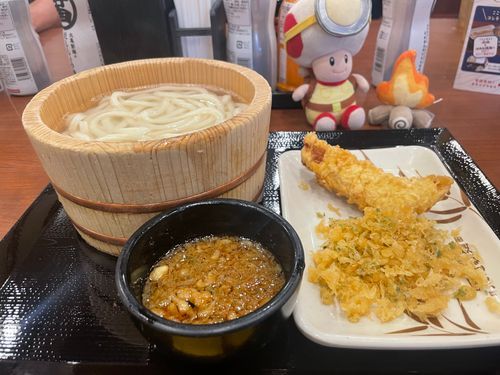 今日は雨なのですが‼️ちょっと働かないとボーナス貰えないので冒険します‼️🏕️

いらない会社が挟まらない独立冒険野郎と化した隊長の初日が始まります🚀

の前に腹ごしらえ…っと…( ‘༥’ )ŧ‹”ŧ‹”