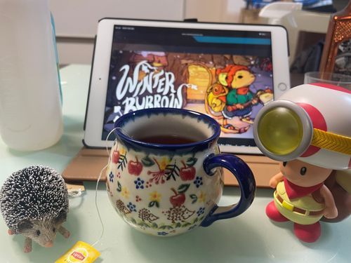 可愛いゲームをしてたら紅茶が飲みなくなったのでとっておきのコップで一杯…☕️

スマホでもやれるんですね⁉️しかも無料⁉️
Switchで終わったらスマホでやろうかなぁw😂