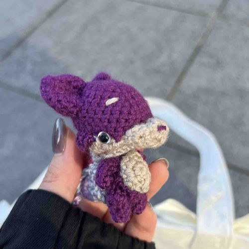 外でのぬい活慣れなさすぎて地面を背景に握りしめることしか出来ない私。
それを肯定してくれるみかみ𝑳‌𝑶‌𝑽‌𝑬