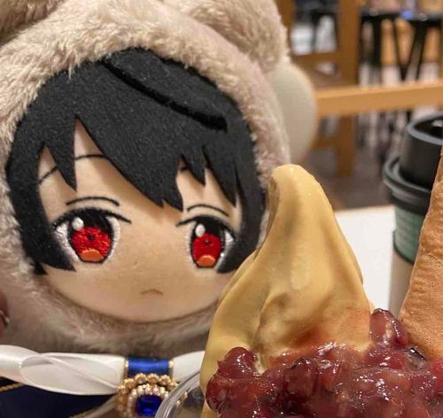 じっ