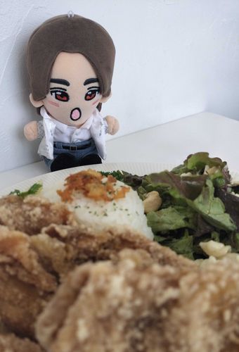 でかっ！？からあげでかすぎん！？😳うまそ〜！✨😋