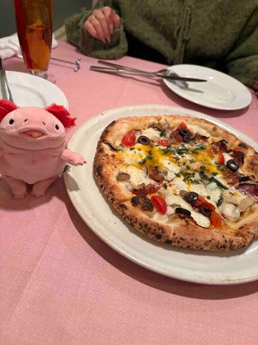 バイト先でご飯🍕美味しいねはるち♡
