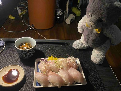半額お刺身で
お寿司握ってくれたよ！

スズキってお魚さんなんだって✨