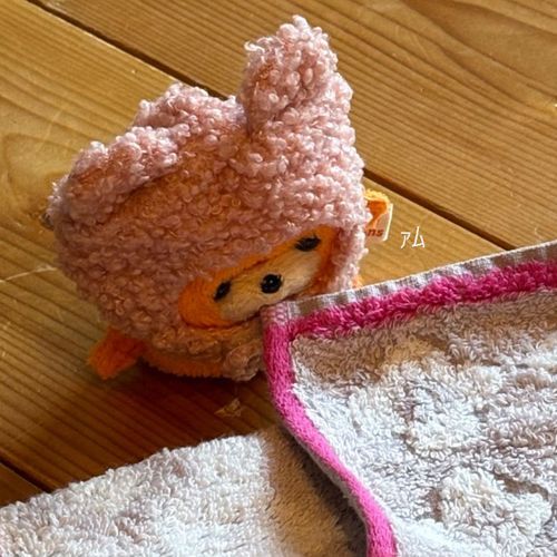 口でくわえてるからﾓﾆｯとしてるね