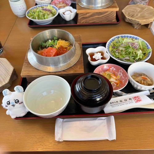 釜飯たべたよ꒰ ՞ᴑ̴̶̷̤́ᾥᴑ̴̶̷̤́՞ ꒱